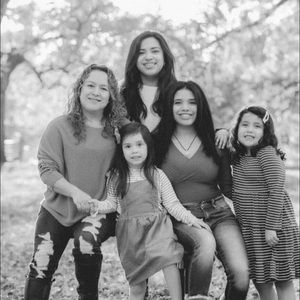 Meet your Posher, Alma